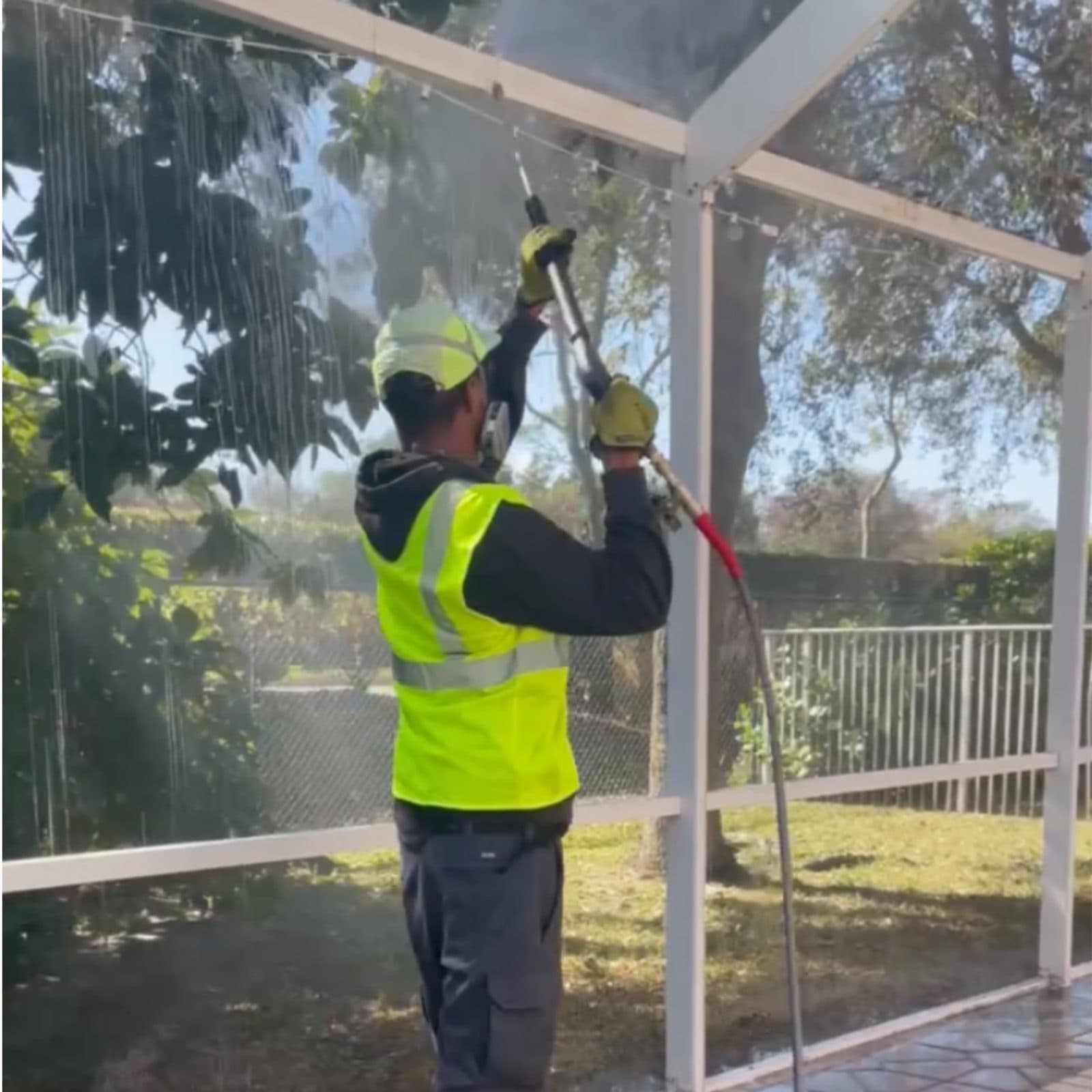 Screen Enclosure Cleaning